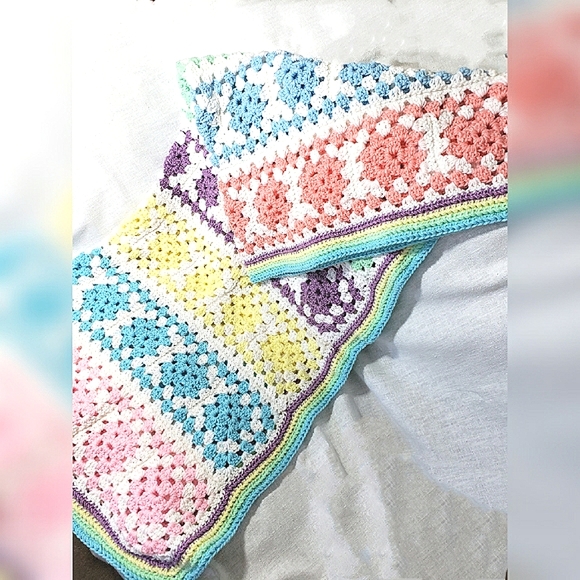 Hostess Pick 🎉 Multicolored Afghan Throw Blanket NWT - Picture 1 of 2